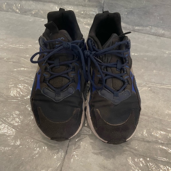 Nike Air 270 React - Picture 2 of 7